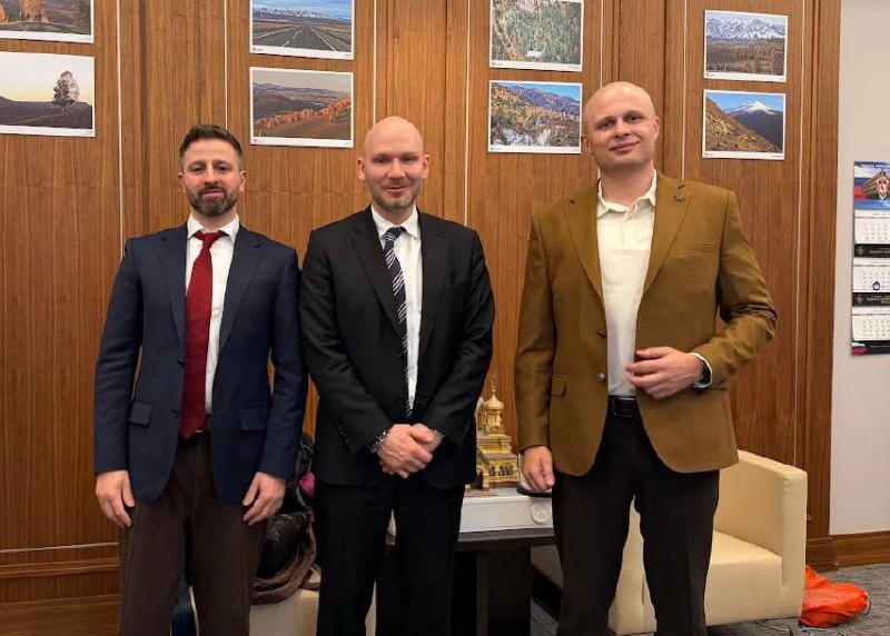 Genprom representatives meeting Russia's Deputy Minister of Construction